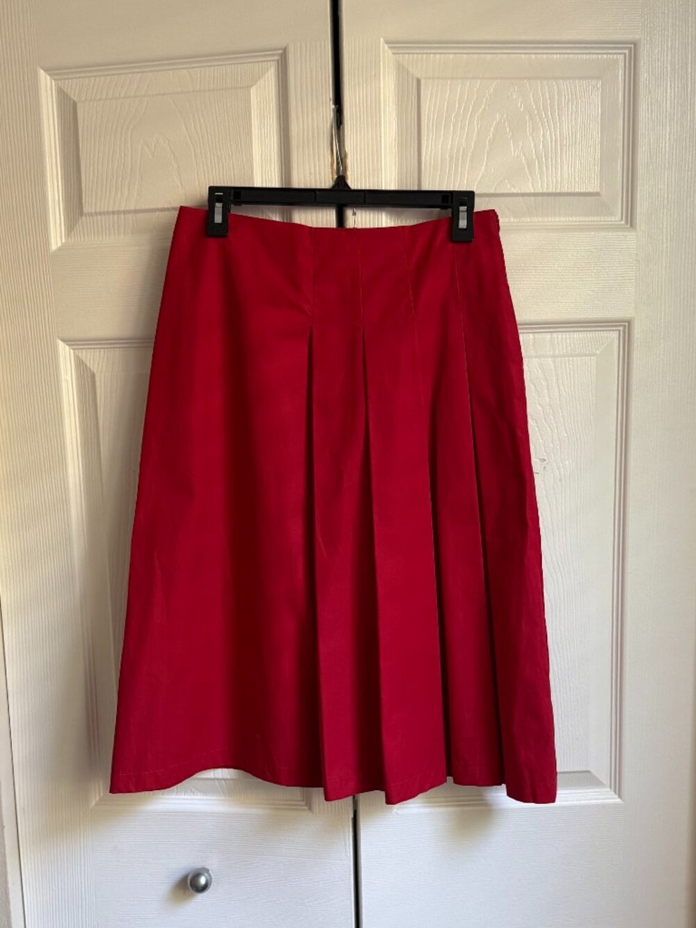 Side pleated cotton skirt